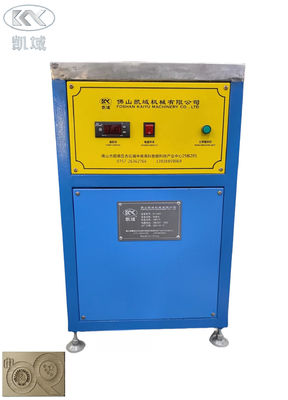 अच्छी कीमत ट्रेडमार्क बनाने के लिए OEM प्रेसिजन पीवीसी सिलिकॉन लेबल मशीन ऑनलाइन