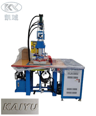 अच्छी कीमत OEM उच्च आवृत्ति एम्बॉसिंग मशीन अनुकूलित शर्ट लेबल उत्पादन ऑनलाइन