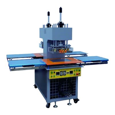 अच्छी कीमत इम्बोसिंग प्रक्रिया के बाद शीतलन मशीन से निकालने से पहले ठंडा होने के लिए पूर्ण कपड़े की अनुमति दी ऑनलाइन